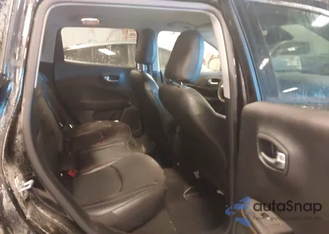 2019 Jeep Compass Limited 4X4 из США, поврежденный, VIN 3C4NJDCB9KT827203